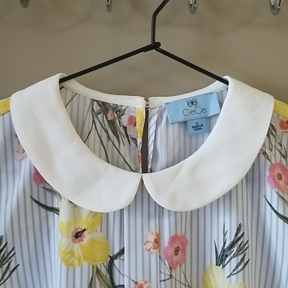 CeCe Floral Blouse - Picture 4 of 6